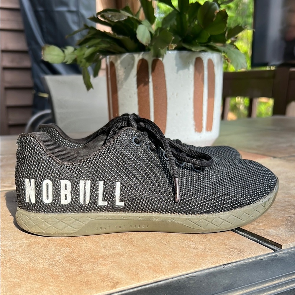 NOBULL Black and Gray Training Sneakers